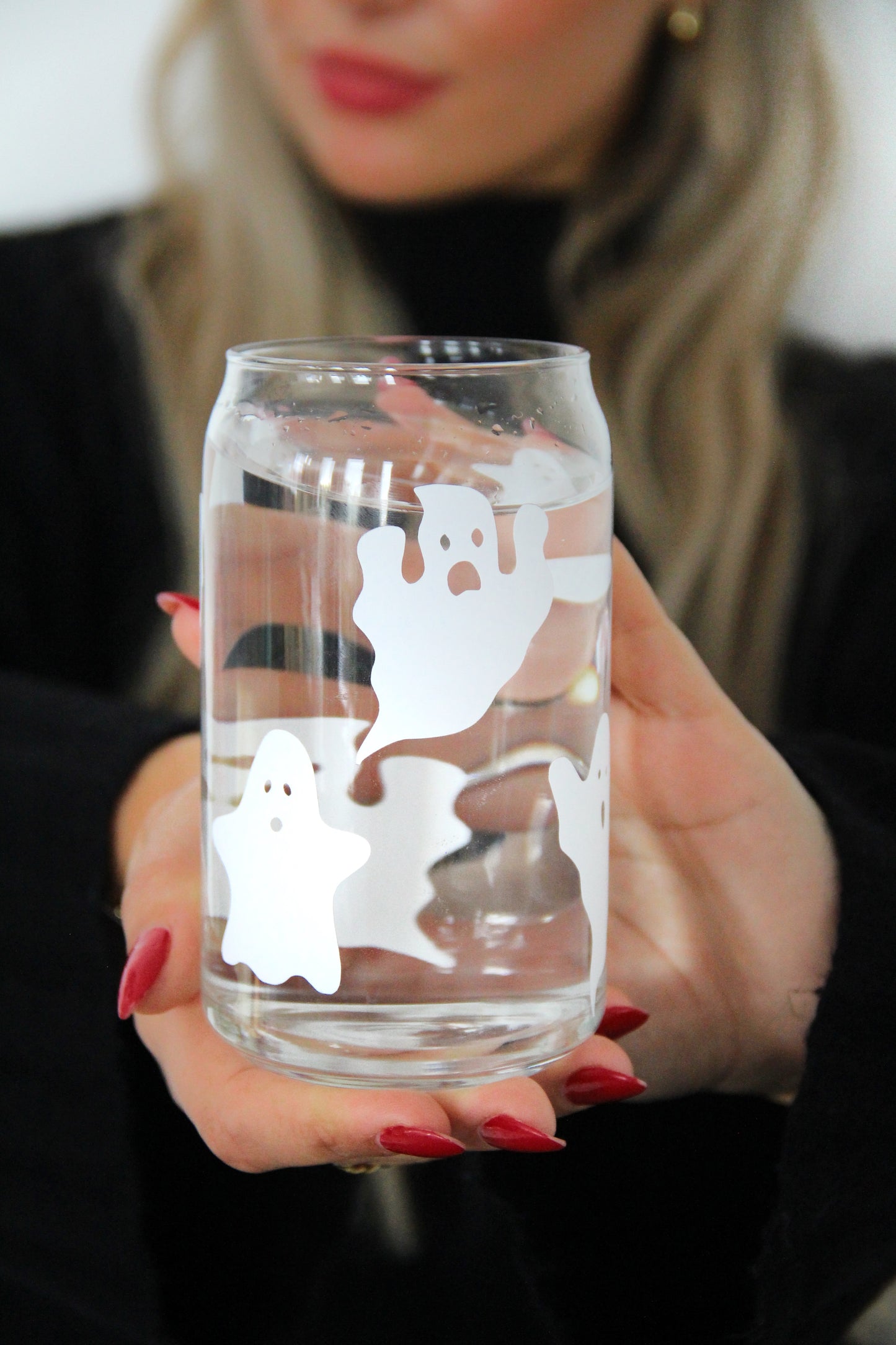 Sklenička - Ghosts