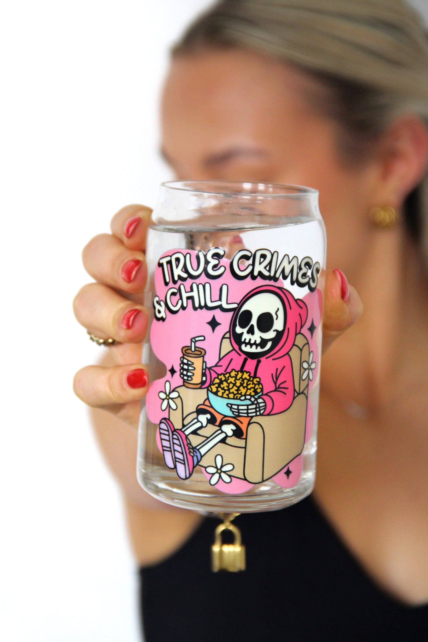 Sklenička - True crime & chill