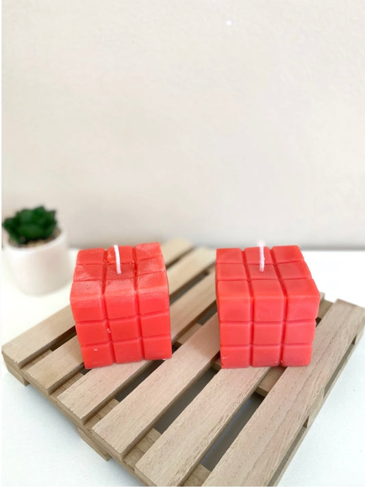 Svíčka - Red Rubik’s cube